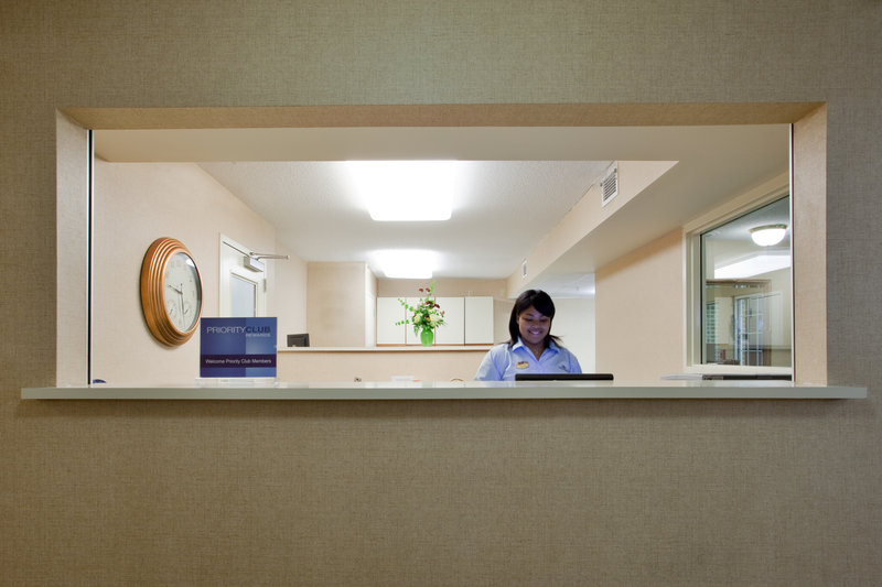 Candlewood Suites Hampton - Hampton, VA
