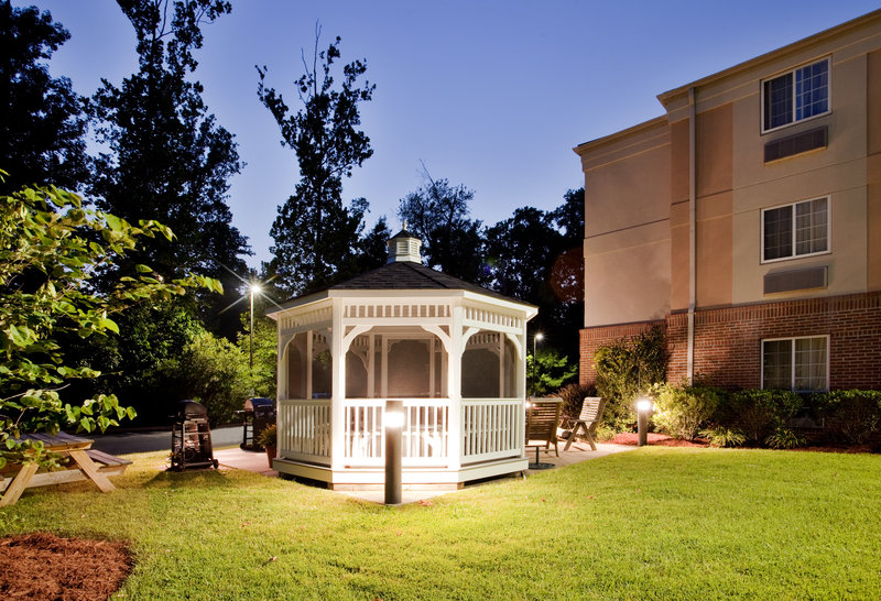Candlewood Suites Hampton - Hampton, VA