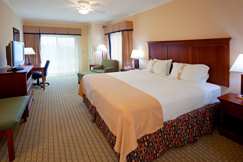 Holiday Inn Resort LAKE GEORGE-TURF - Lake George, NY