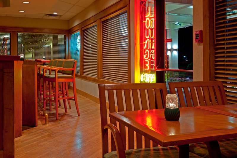 Holiday Inn Resort LAKE GEORGE-TURF - Lake George, NY