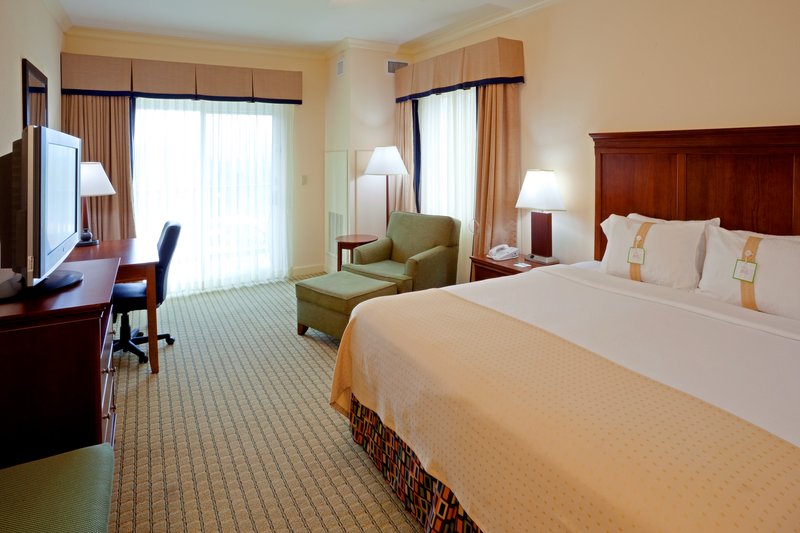 Holiday Inn Resort LAKE GEORGE-TURF - Lake George, NY