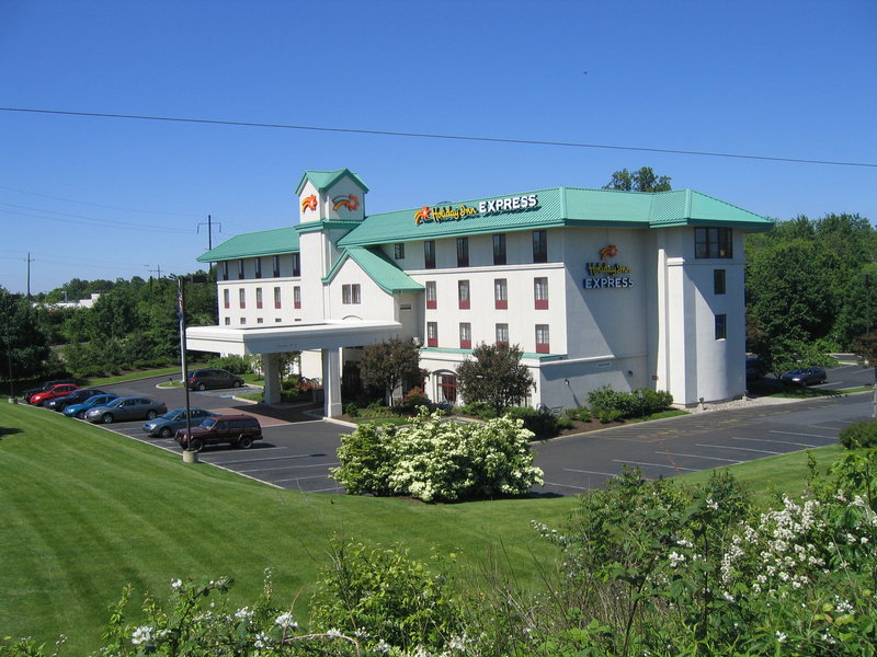 Holiday Inn Express Langhorne-Oxford Valley - Langhorne, PA