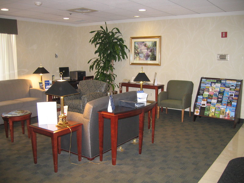 Holiday Inn Express Langhorne-Oxford Valley - Langhorne, PA