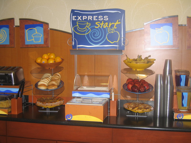 Holiday Inn Express Langhorne-Oxford Valley - Langhorne, PA