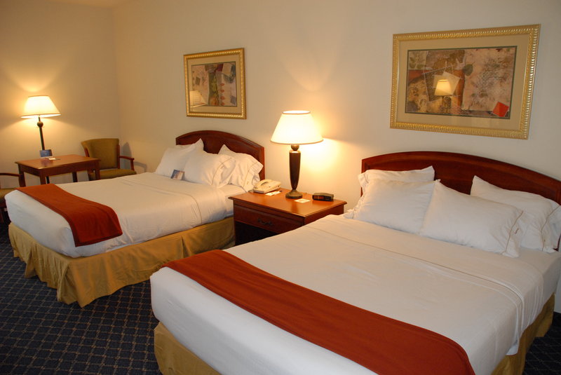 Holiday Inn Express - Bryant, AR