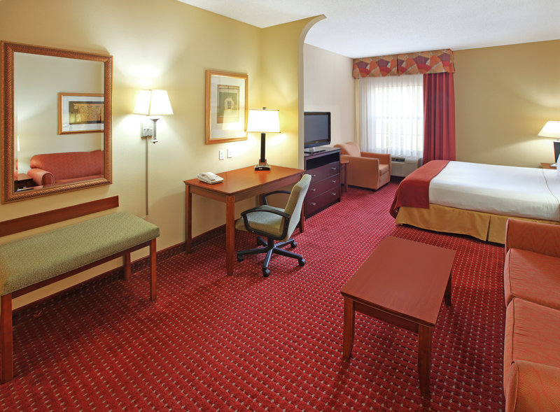 Holiday Inn Express & Suites NORTH LITTLE ROCK - Salem, AR