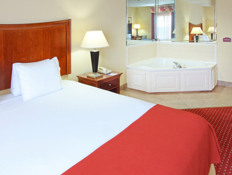 Holiday Inn Express & Suites NORTH LITTLE ROCK - Salem, AR