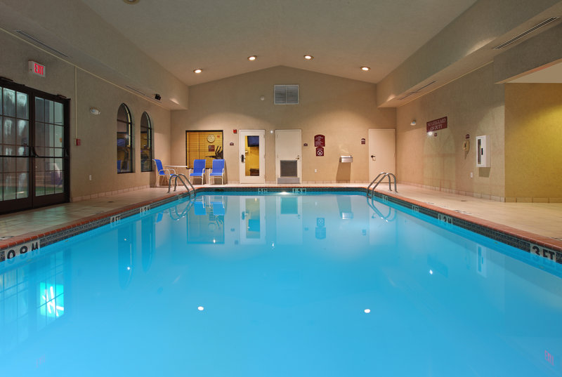 Holiday Inn Express & Suites NORTH LITTLE ROCK - Salem, AR