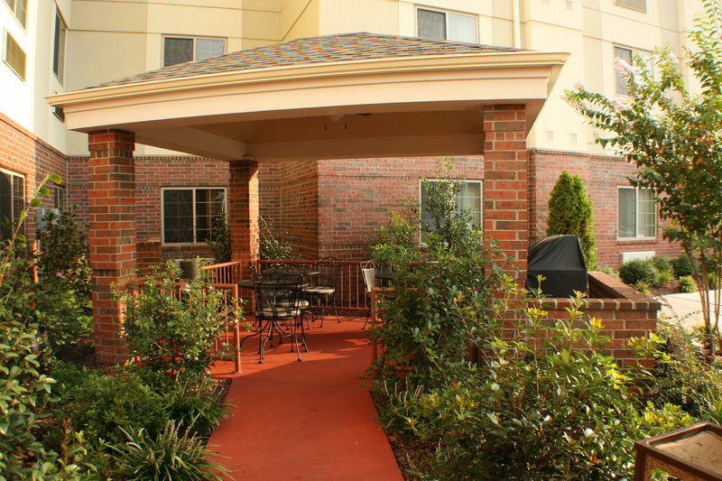 CANDLEWOOD SUITES - Little Rock, AR