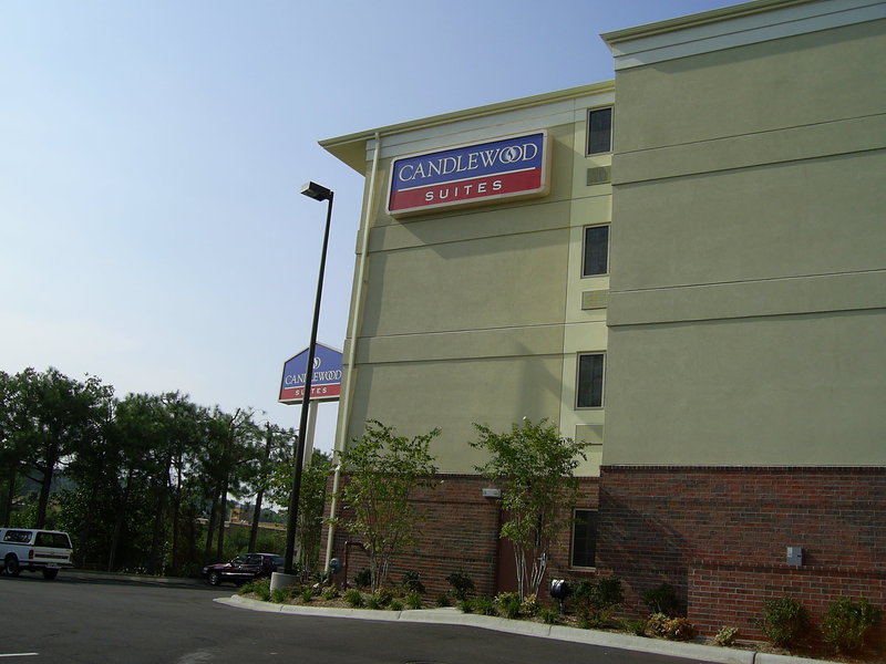 CANDLEWOOD SUITES - Little Rock, AR