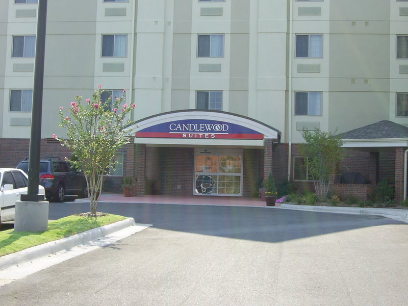 CANDLEWOOD SUITES - Little Rock, AR