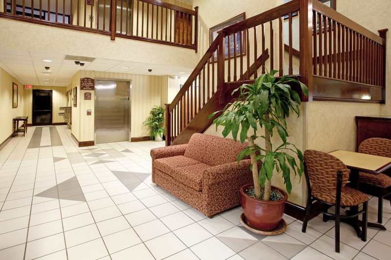 HOLIDAY INN EXPRESS - Lexington, SC