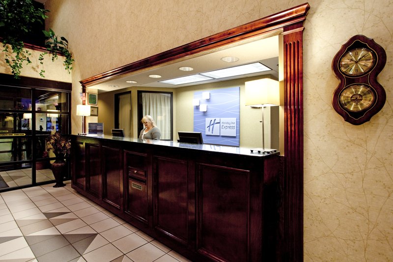 HOLIDAY INN EXPRESS - Lexington, SC