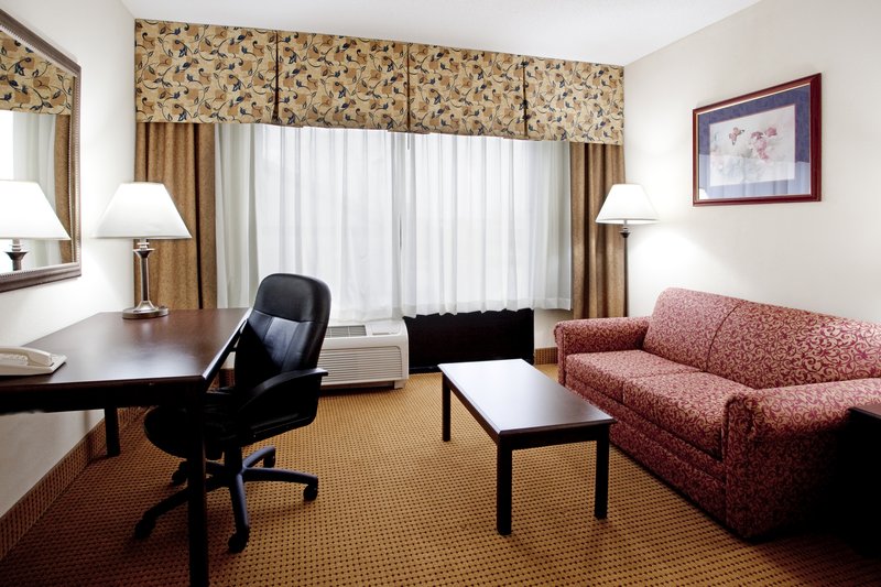 HOLIDAY INN EXPRESS - Lexington, SC