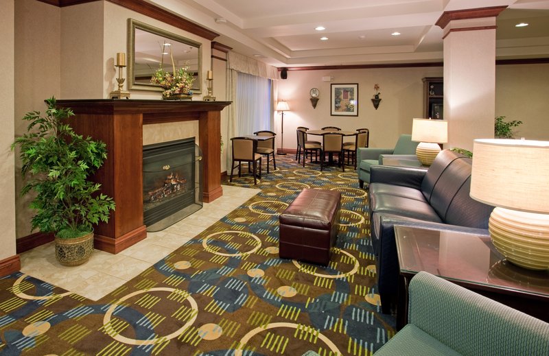Holiday Inn Express & Suites LAWRENCE - Lawrence, KS