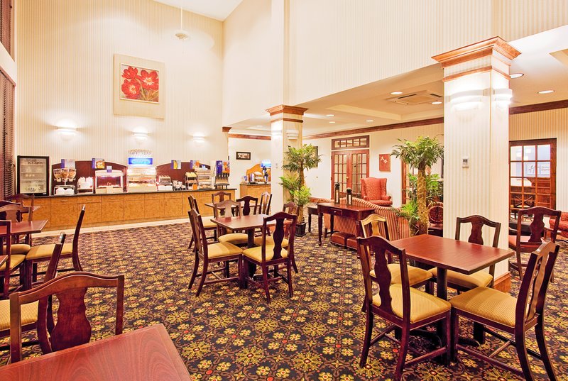 HOLIDAY INN EXPRESS - Lucedale, MS
