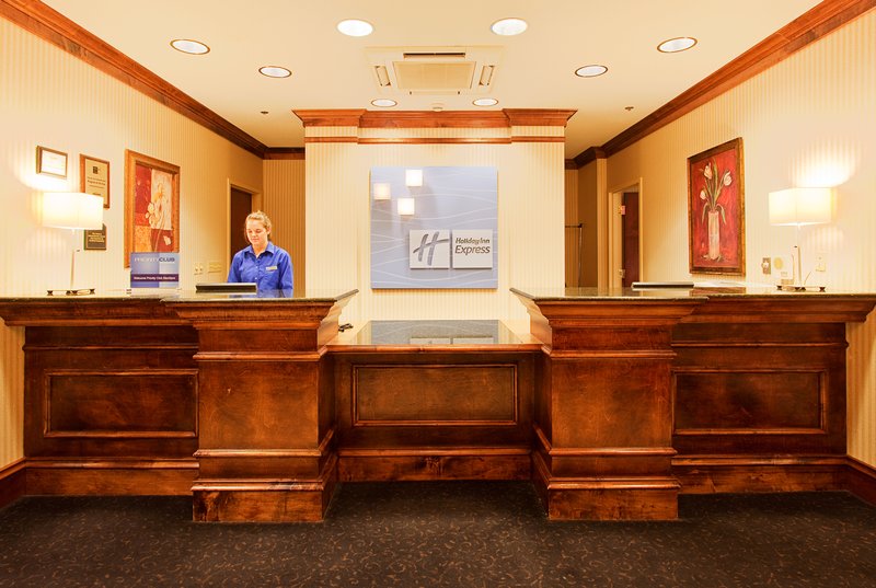 HOLIDAY INN EXPRESS - Lucedale, MS