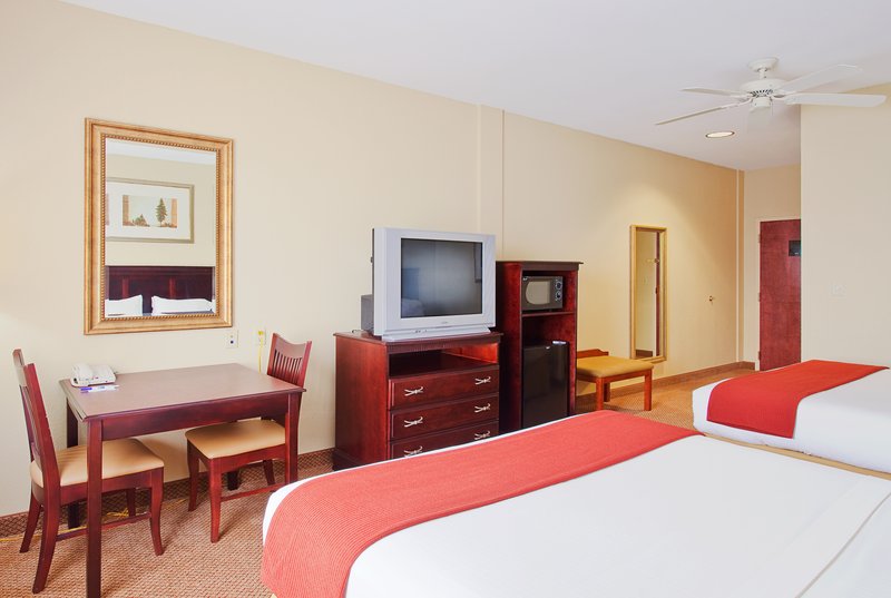HOLIDAY INN EXPRESS - Lucedale, MS