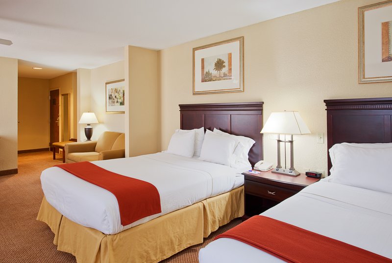 HOLIDAY INN EXPRESS - Lucedale, MS