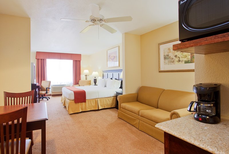 HOLIDAY INN EXPRESS - Lucedale, MS