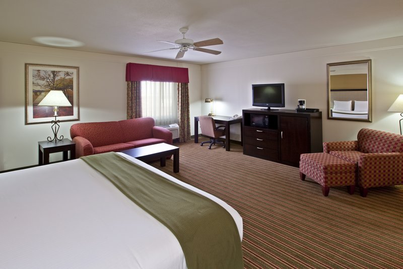 Holiday Inn Express LITCHFIELD - Litchfield, IL