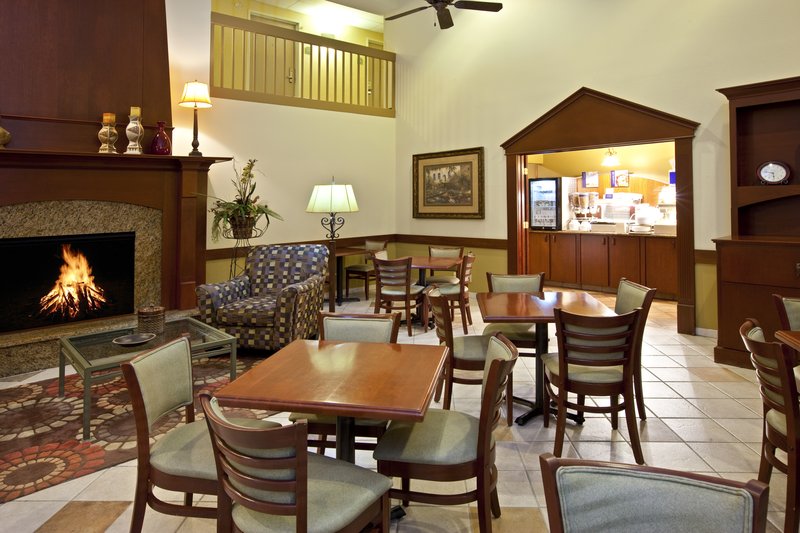 Holiday Inn Express LITCHFIELD - Litchfield, IL