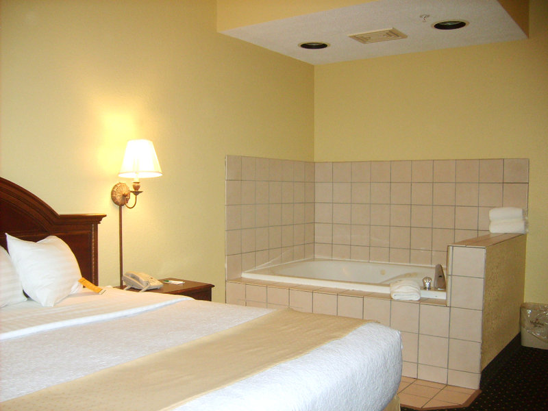 Holiday Inn Hotel & Suites LA CROSSE - Hillsboro, WI
