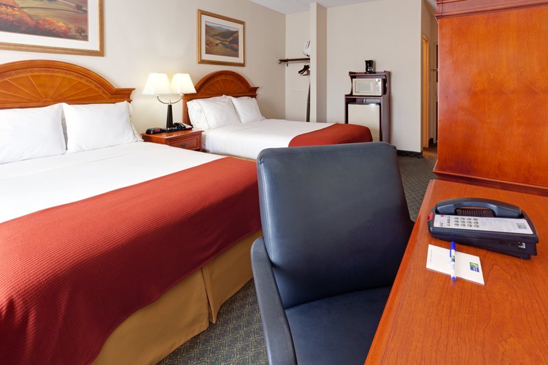 Holiday Inn Express - Lancaster, PA