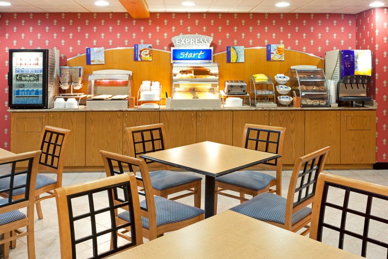 Holiday Inn Express - Lancaster, PA