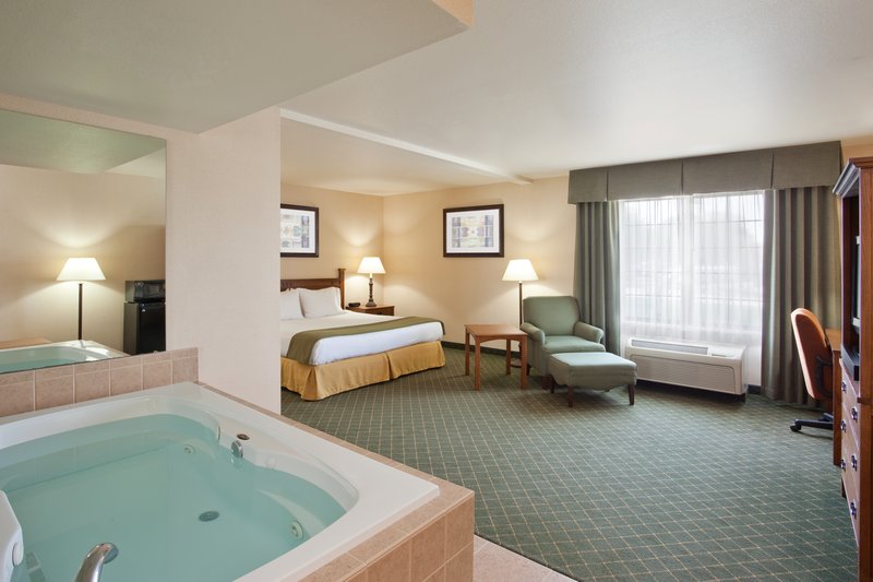 Holiday Inn Express - Logan, OH
