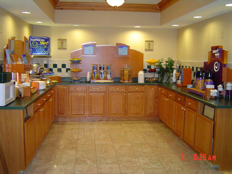 Holiday Inn Express - Defiance, OH