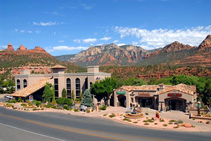 Best Western Plus Arroyo Roble Hotel & Creekside Villas - Sedona, AZ
