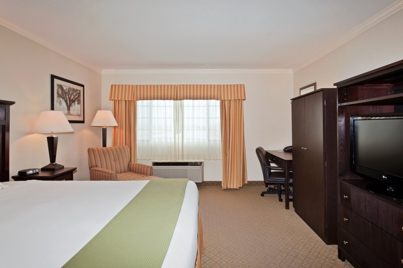 Holiday Inn Express - Lompoc, CA