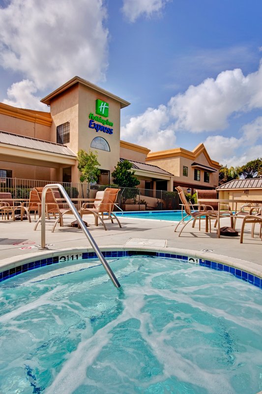 Holiday Inn Express - Lompoc, CA