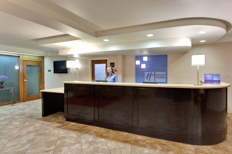 Holiday Inn Express - Lompoc, CA