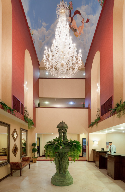 Holiday Inn Express & Suites SWANSEA - Fresno, CA