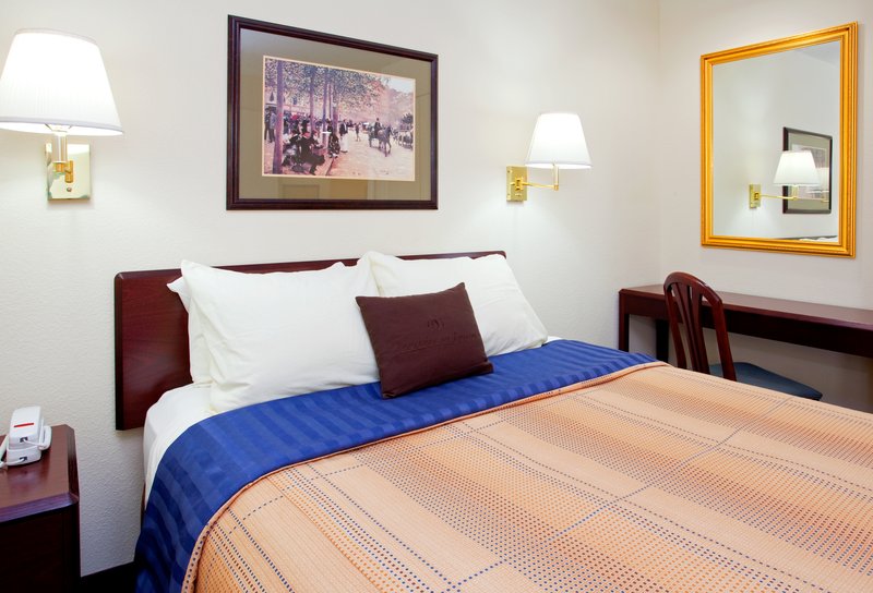 Candlewood Suites DURHAM-RTP - Carrboro, NC