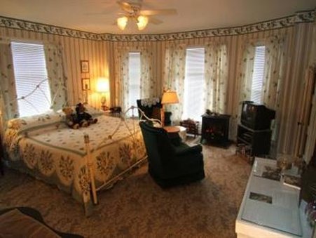 Gallets House Bed and Breakfast Inn - Allegany, NY