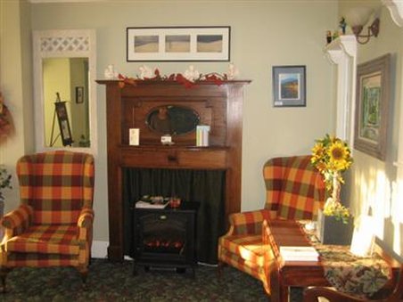 Santa Paula Inn - Santa Paula, CA