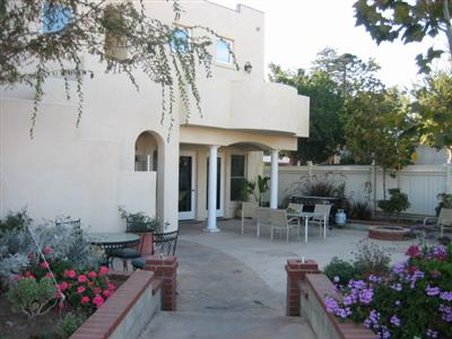 Santa Paula Inn - Santa Paula, CA