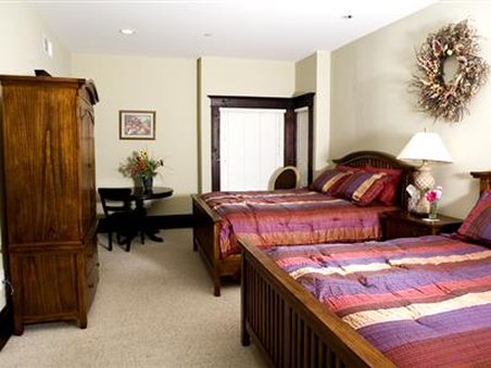 Santa Paula Inn - Santa Paula, CA