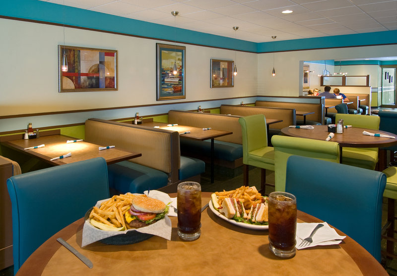 Oceanside Inn & Suites Hotel - Jekyll Island, GA