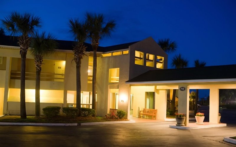 Oceanside Inn & Suites Hotel - Jekyll Island, GA