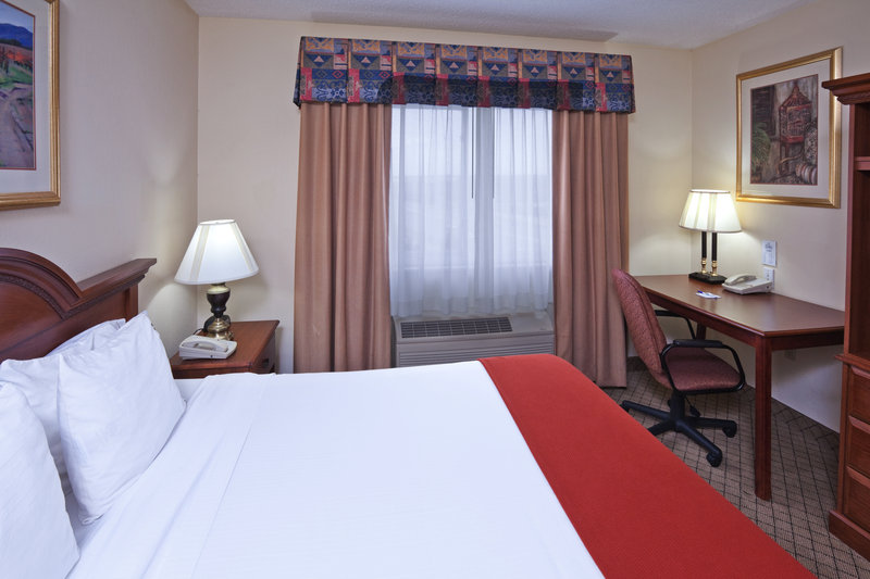 Holiday Inn Express & Suites MESQUITE - Mesquite, TX