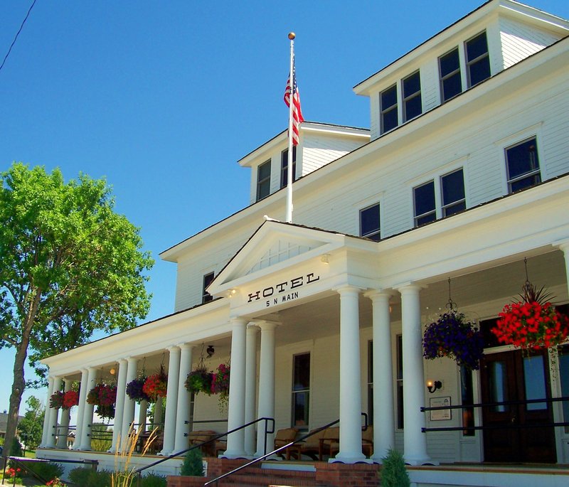 Sacajawea Hotel - Three Forks, MT