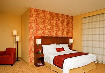 Courtyard by Marriott - Room