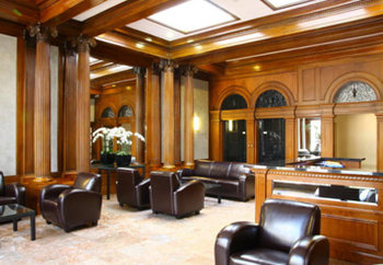Corinthian Suites - Lobby