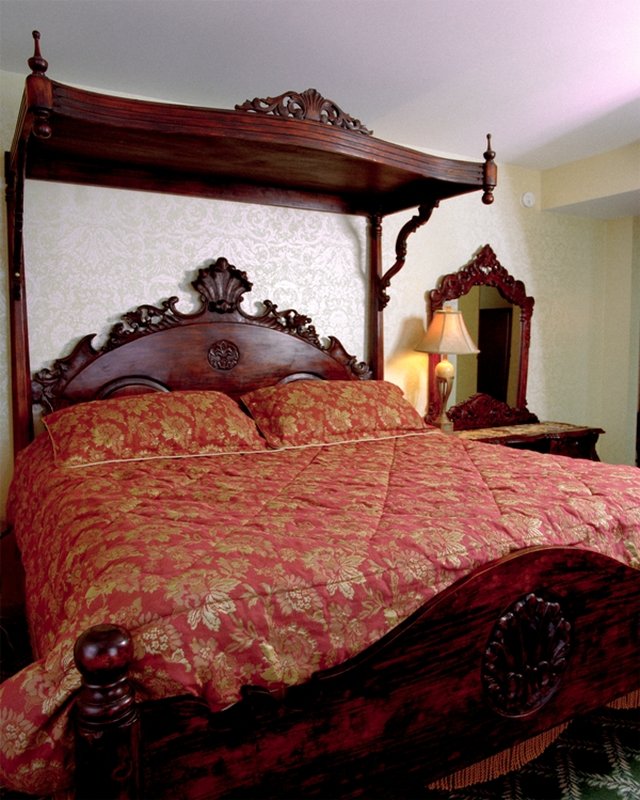 Landmark Inn - Marquette, MI