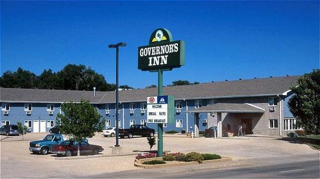 Governor's Inn - Pierre, SD