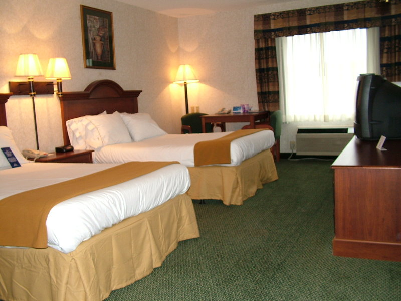 HOLIDAY INN EXPRESS-DAHLGREN - King George, VA